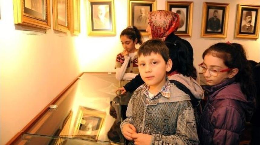 İstiklal Marşı&rsquo;nın Kabul&uuml; Mehmet Akif Ersoy M&uuml;zesi&rsquo;nde Kutlanıyor