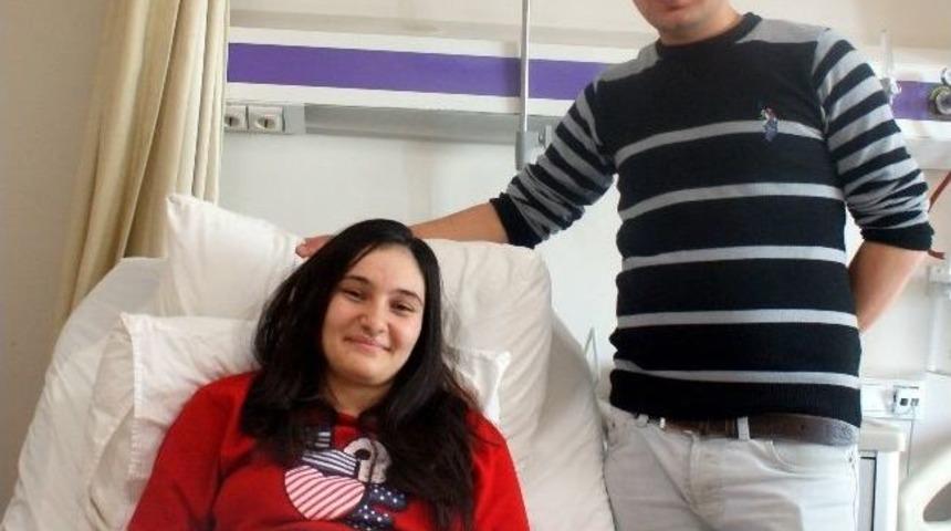 Hastanın Karnından 7 Kilo T&uuml;m&ouml;r &Ccedil;ıkarıldı
