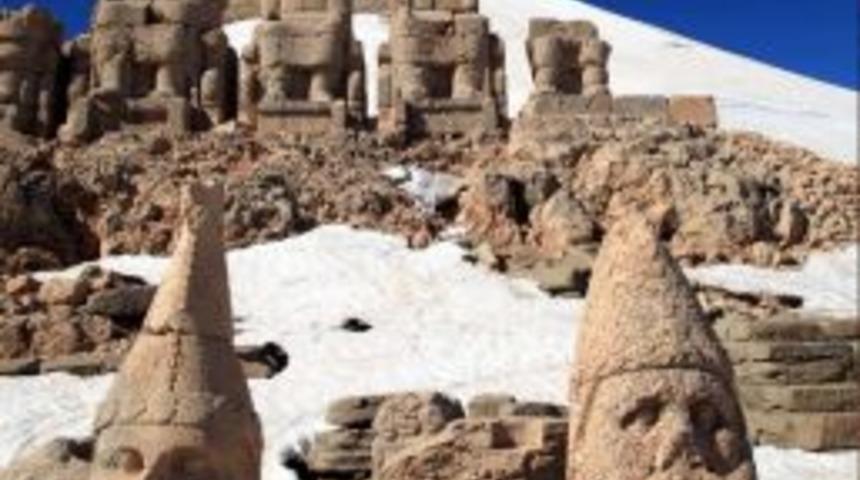 Nemrut Dağı Turizm Sezonuna Erken A&ccedil;ıldı