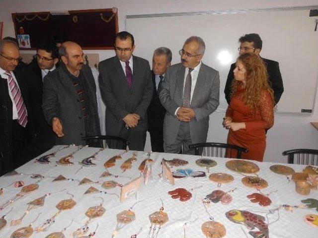 &Ouml;zel Eğitimli &Ccedil;ocukların At&ouml;lyeleri T&ouml;renle A&ccedil;ıldı 1