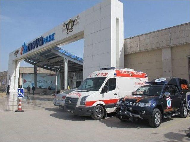 112 Acil Servis Vatandaşı Bilgilendirmek İ&ccedil;in Standı A&ccedil;tı 2