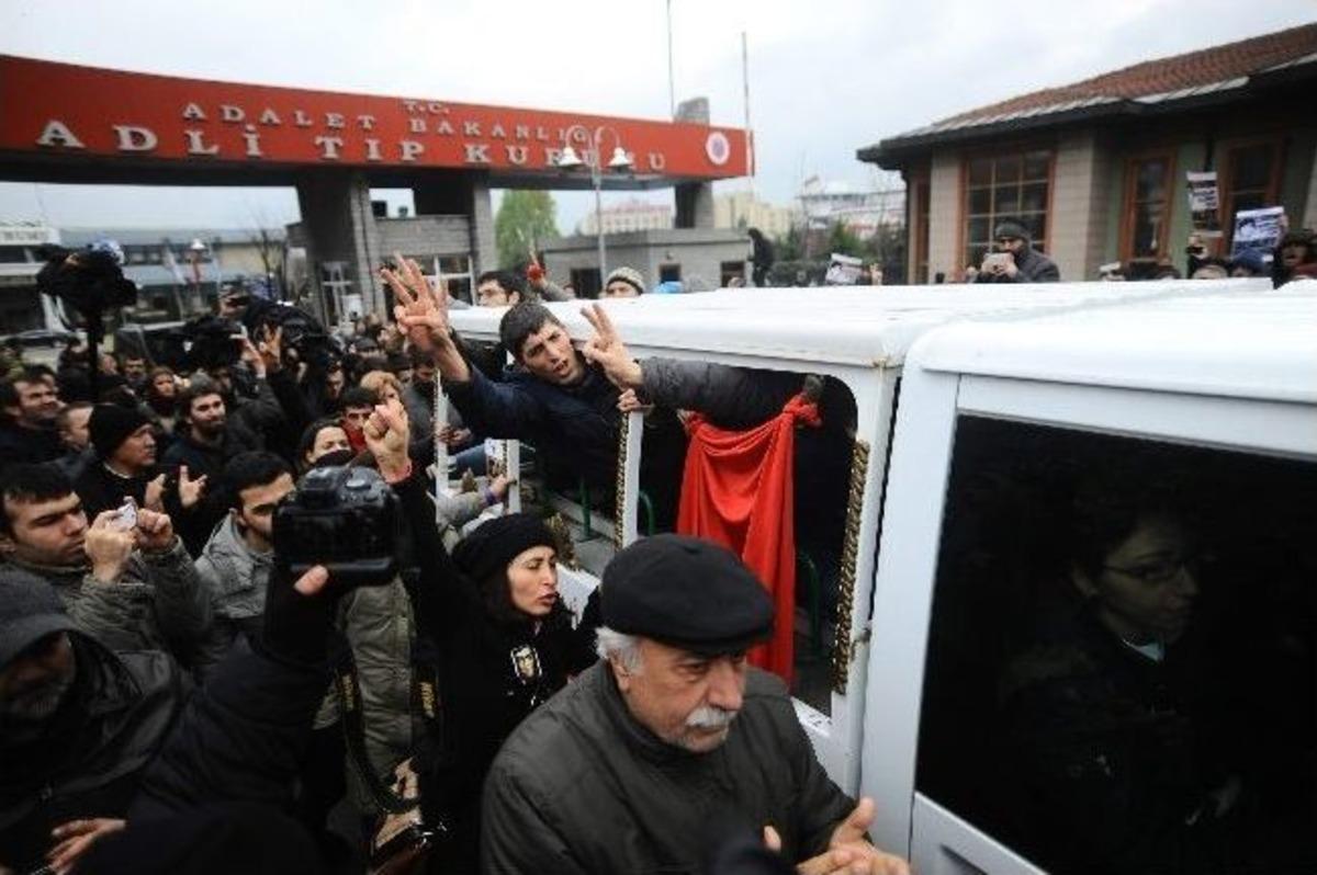 Berkin Elvan&rsquo;ın Cenazesi Adli Tıp Kurumu&rsquo;ndan Alındı
