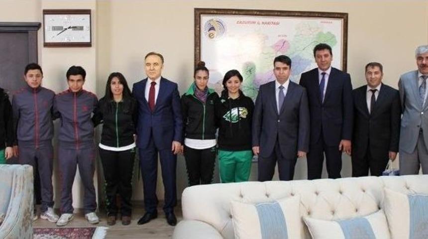 Şampiyonlardan Vali Altıparmak&rsquo;a Ziyaret