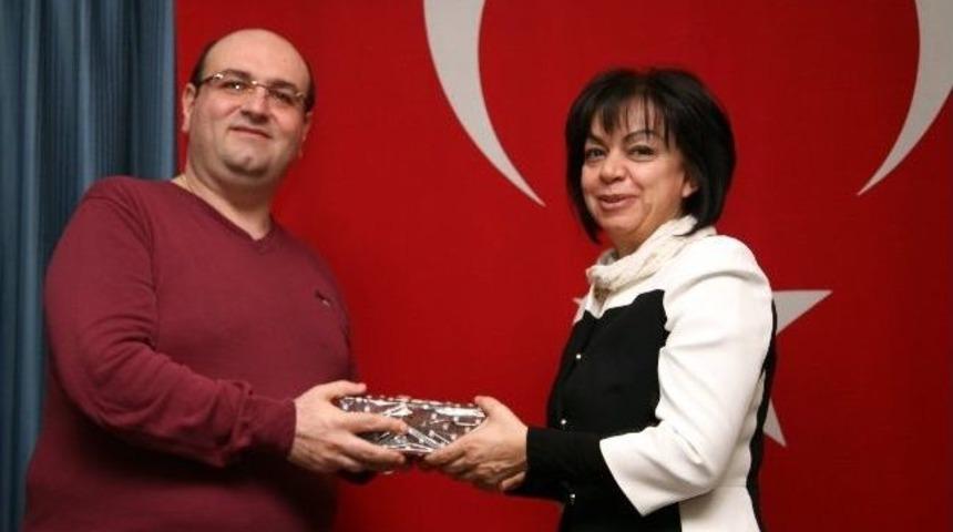 &lsquo;atat&uuml;rk&rsquo;&uuml;n &Uuml;zerinde Durduğu Konulardan Birisi De Kadın Haklarıydı&rsquo;