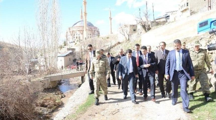 Vali Şahin, Sel B&ouml;lgesinde İnceleme Yaptı