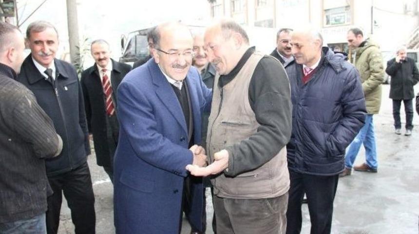 Başkan G&uuml;mr&uuml;k&ccedil;&uuml;oğlu Fatih Sanayi Sitesi&rsquo;ni Gezdi