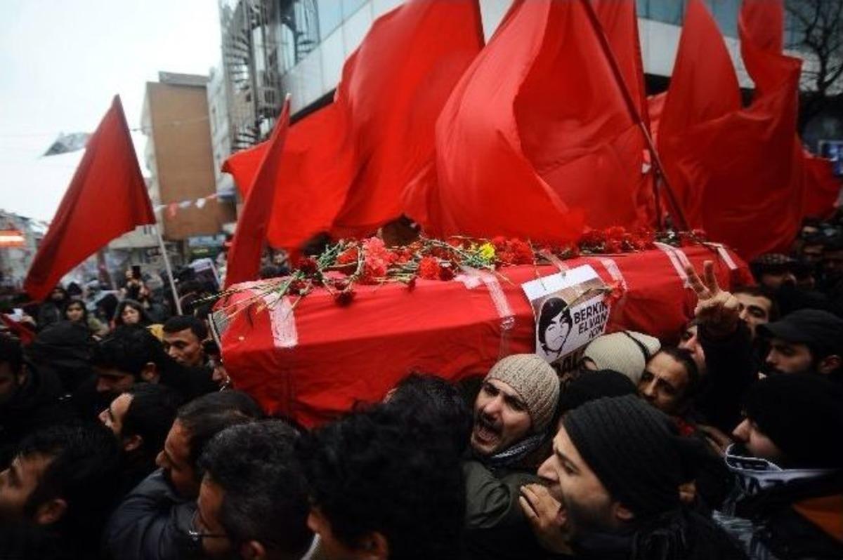 Berkin Elvan'ın Cenazesi Cemevi'ne Getirildi