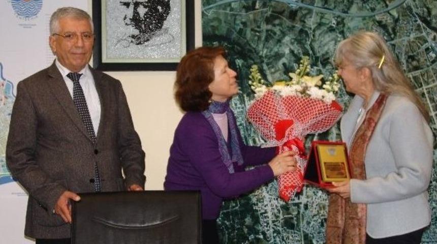 'kadın Ger&ccedil;ekleri Ve Yerel Y&ouml;netimler' Konferansı