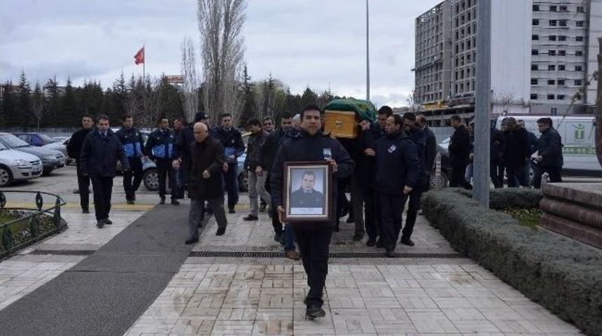 &Ccedil;alışma Arkadaşlarından Ethem&rsquo;e Buruk Veda