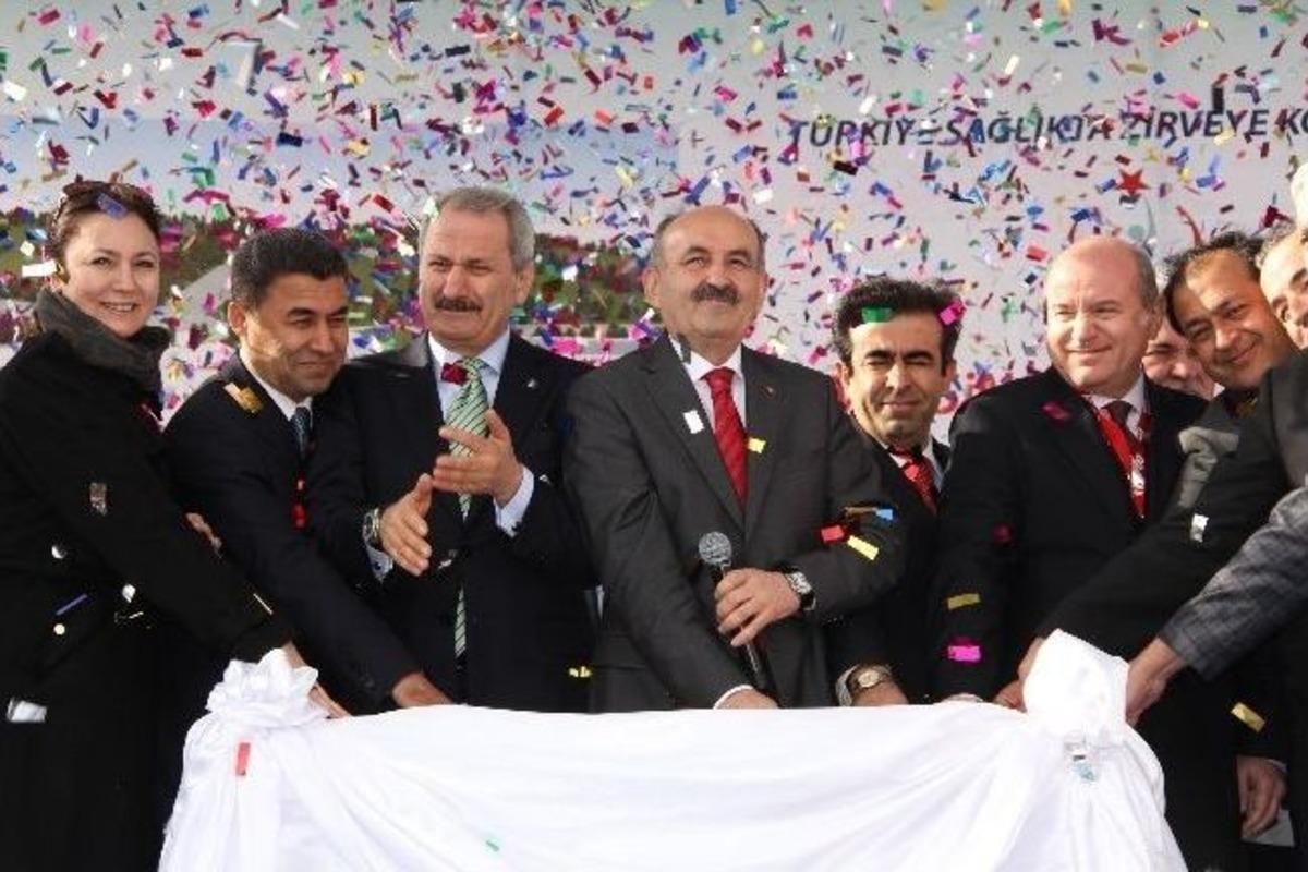 Bakan M&uuml;ezzinoğlu Mersin&rsquo;de