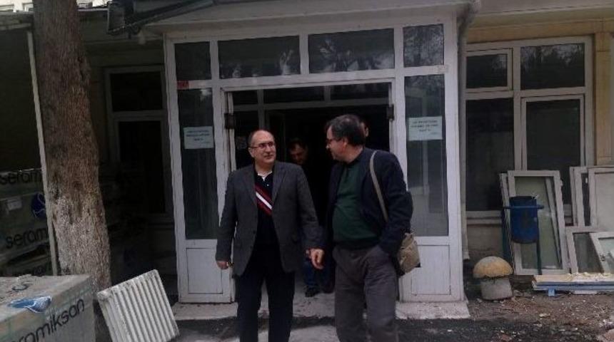 Vali Savaş &Ccedil;ocuk Kliniği Acil Servisi Tadilat &Ccedil;alışmalarını İnceledi