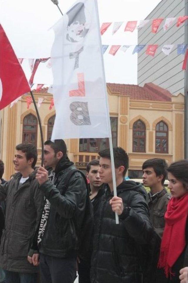Tlb Üyeleri Berkin Elvan İçin Eylem Düzenledi 1