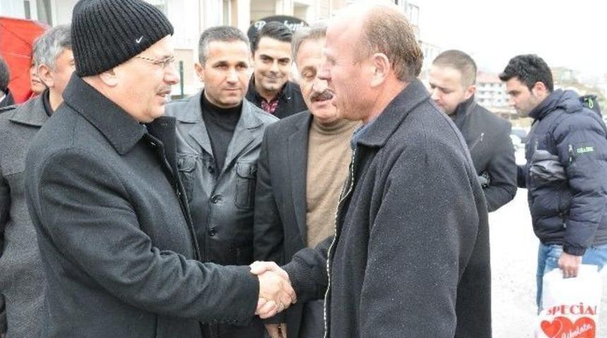 Ceylan, 100. Yıl Mahallesinde Se&ccedil;im Turu Attı
