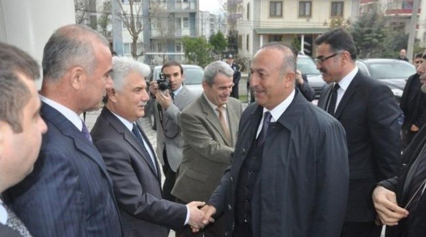 Ab Bakanı &Ccedil;avuşoğlu: "2013'de 70 Bin Vatandaşımız Avrupa'ya Gitti"