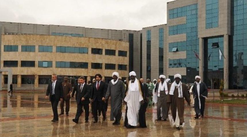 &Ccedil;ad İsl&acirc;m İşleri Y&uuml;ksek Konseyinden Kb&uuml;&rsquo;ye Ziyaret