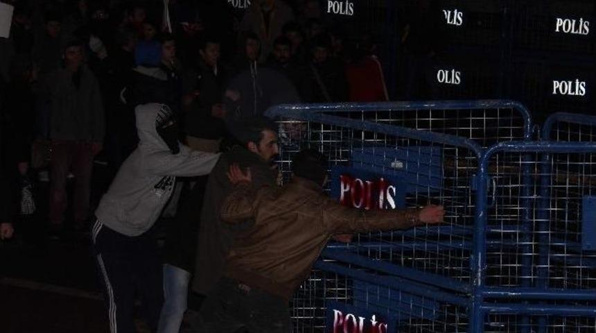 Kocaeli'de Berkin Elvan Eylemine Polis M&uuml;dahalesi