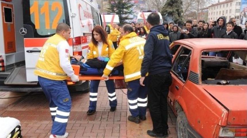 K&uuml;tahya'da Ger&ccedil;ek Gibi Yaralı Kurtarma Takbikatı