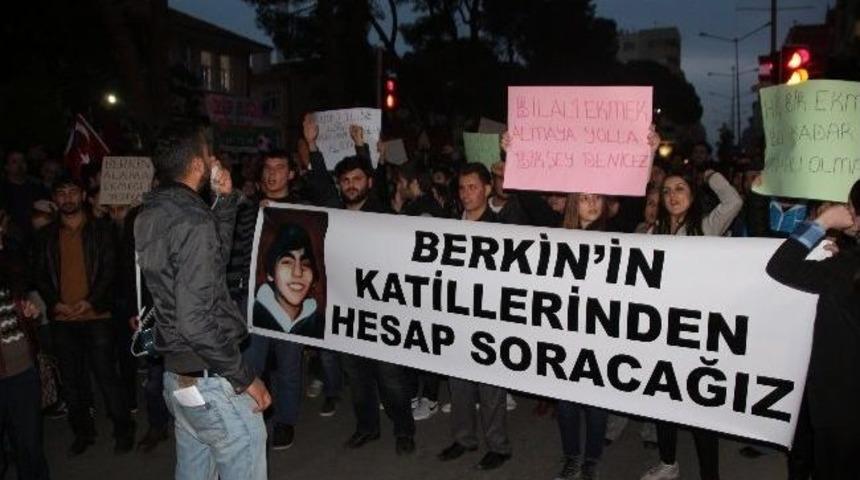 Nazilli'de &Uuml;niversiteli Gen&ccedil;ler Berkin Elvan İ&ccedil;in Y&uuml;r&uuml;d&uuml;