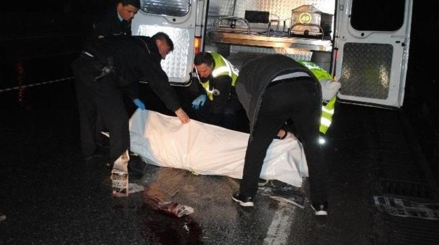 Sokakta Yaşayan Adam Kazada Can Verdi