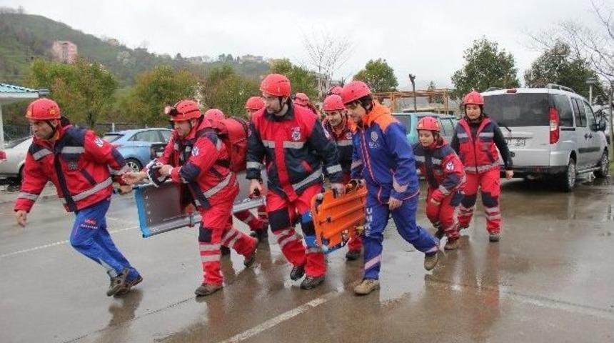 G&ouml;rele Devlet Hastanesi'nde Yangın Tatbikatı Yapıldı