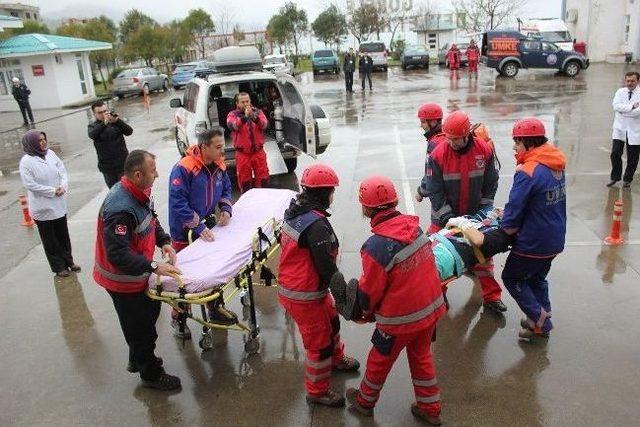 Görele Devlet Hastanesi'nde Yangın Tatbikatı Yapıldı