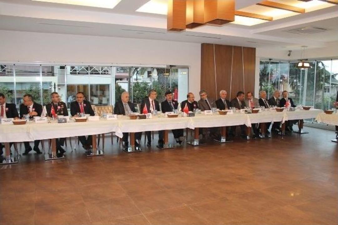 Vergi Dairesi Ve İşkur'dan &Ouml;zel Sekt&ouml;re Plaket