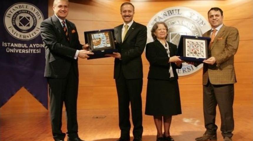 Aydın &Uuml;niversitesinden Aziz Yeniay&rsquo;a Uğurlama