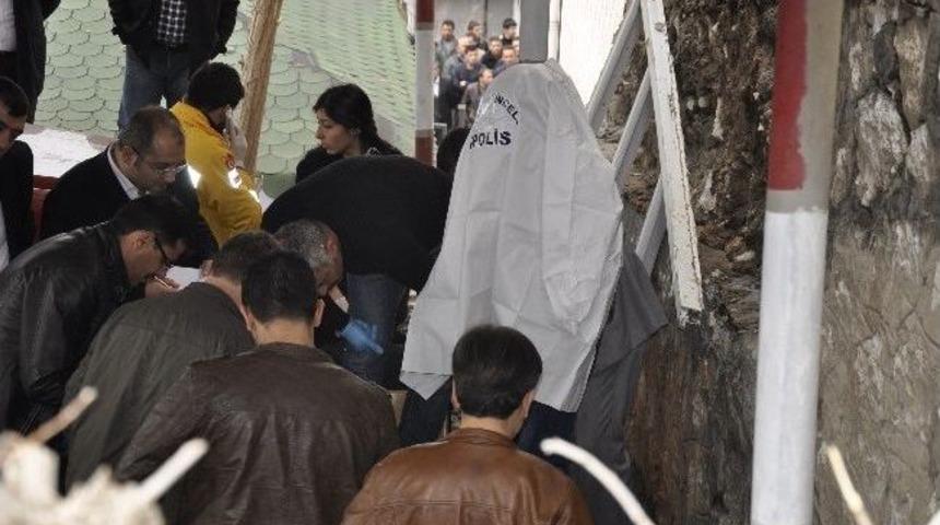 Şırnak&rsquo;ta Lise &Ouml;ğrencisi Gen&ccedil; İntihar Etti