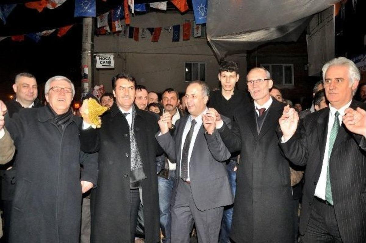 D&uuml;ndar&rsquo;dan Halaylı Se&ccedil;im B&uuml;rosu A&ccedil;ılışı