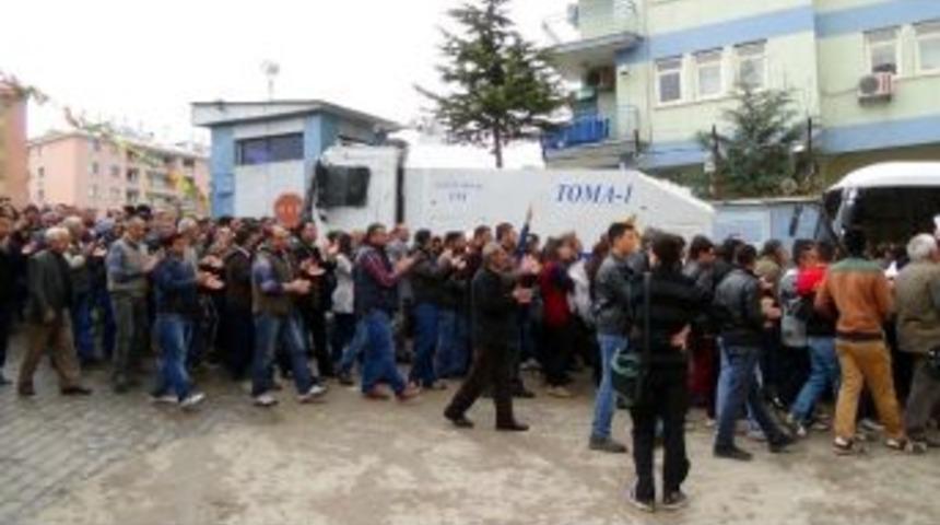 Tunceli'de Lise &Ouml;ğrencileri Berkin Elvan İ&ccedil;in Y&uuml;r&uuml;d&uuml;