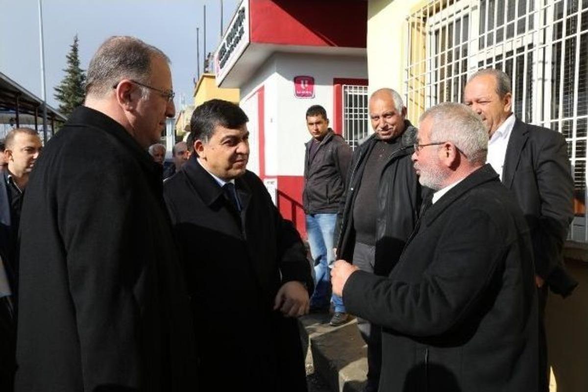 Ko&ccedil;er Ve Fadıloğlu Trakt&ouml;rc&uuml;ler İle Kuruyemiş&ccedil;iler Sitesi&rsquo;ni Gezdi