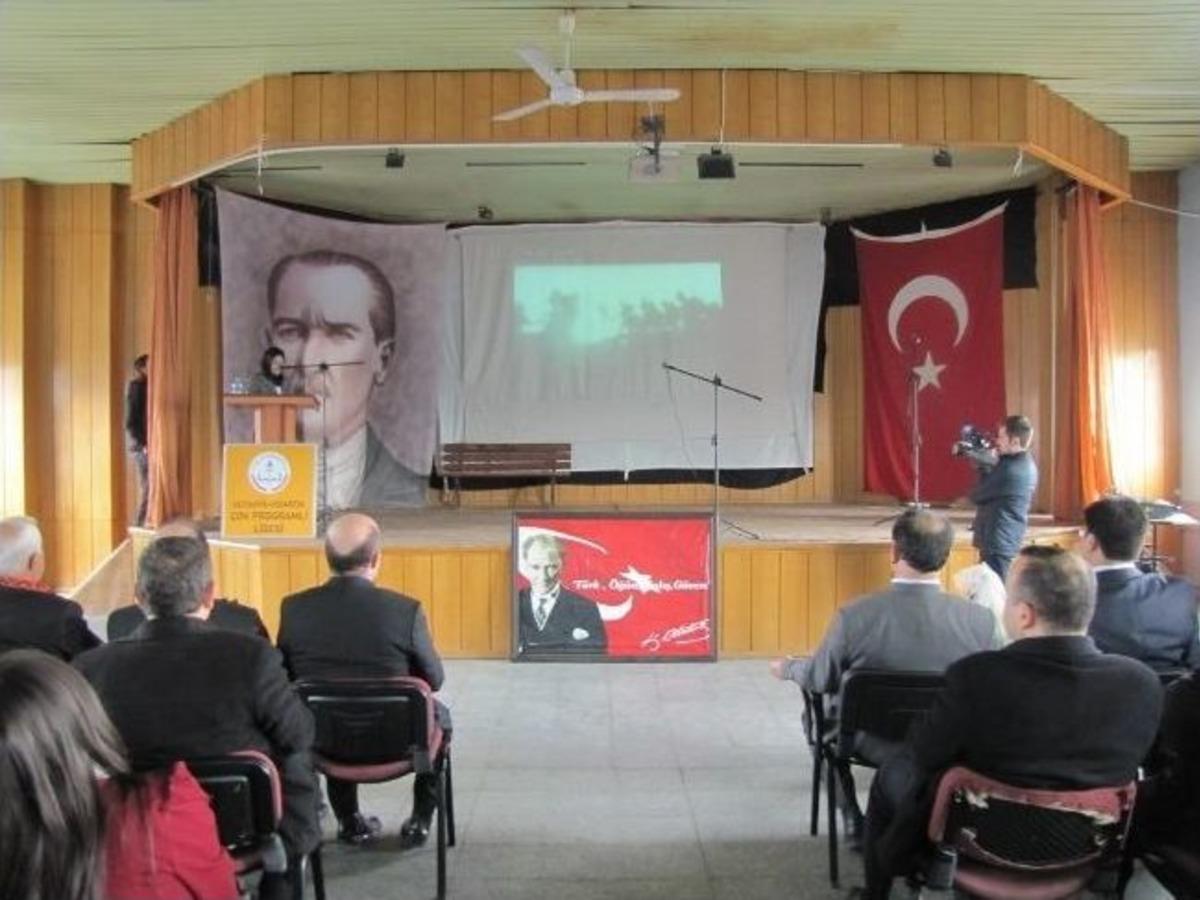 Hisarcık&rsquo;ta İstiklal Marşı'nın Kabul&uuml;n&uuml;n 93. Yıl D&ouml;n&uuml;m&uuml;