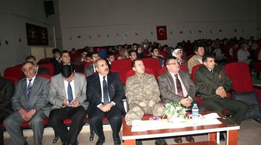 Pasinler'de İstiklal Marşının Kabul&uuml;n&uuml;n 93. Yıld&ouml;n&uuml;m&uuml; Kutlandı