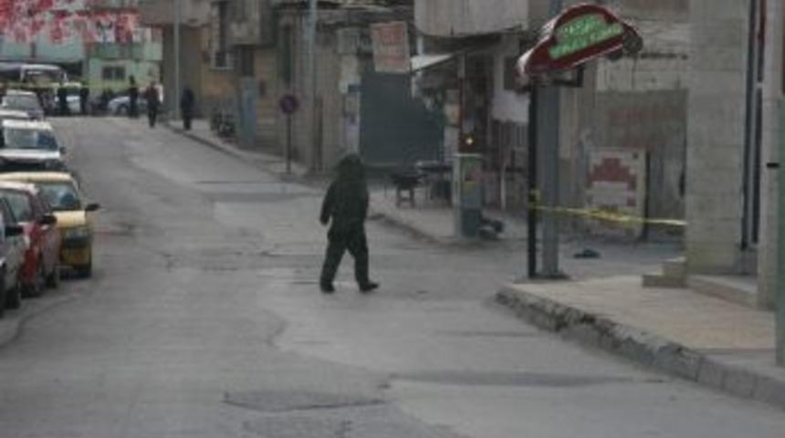 Ş&uuml;pheli &Ccedil;antadan Eski Elbise &Ccedil;ıktı