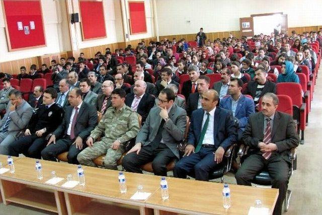 İstiklal Marşı’nın Kabulü Coşkuyla Kutlandı