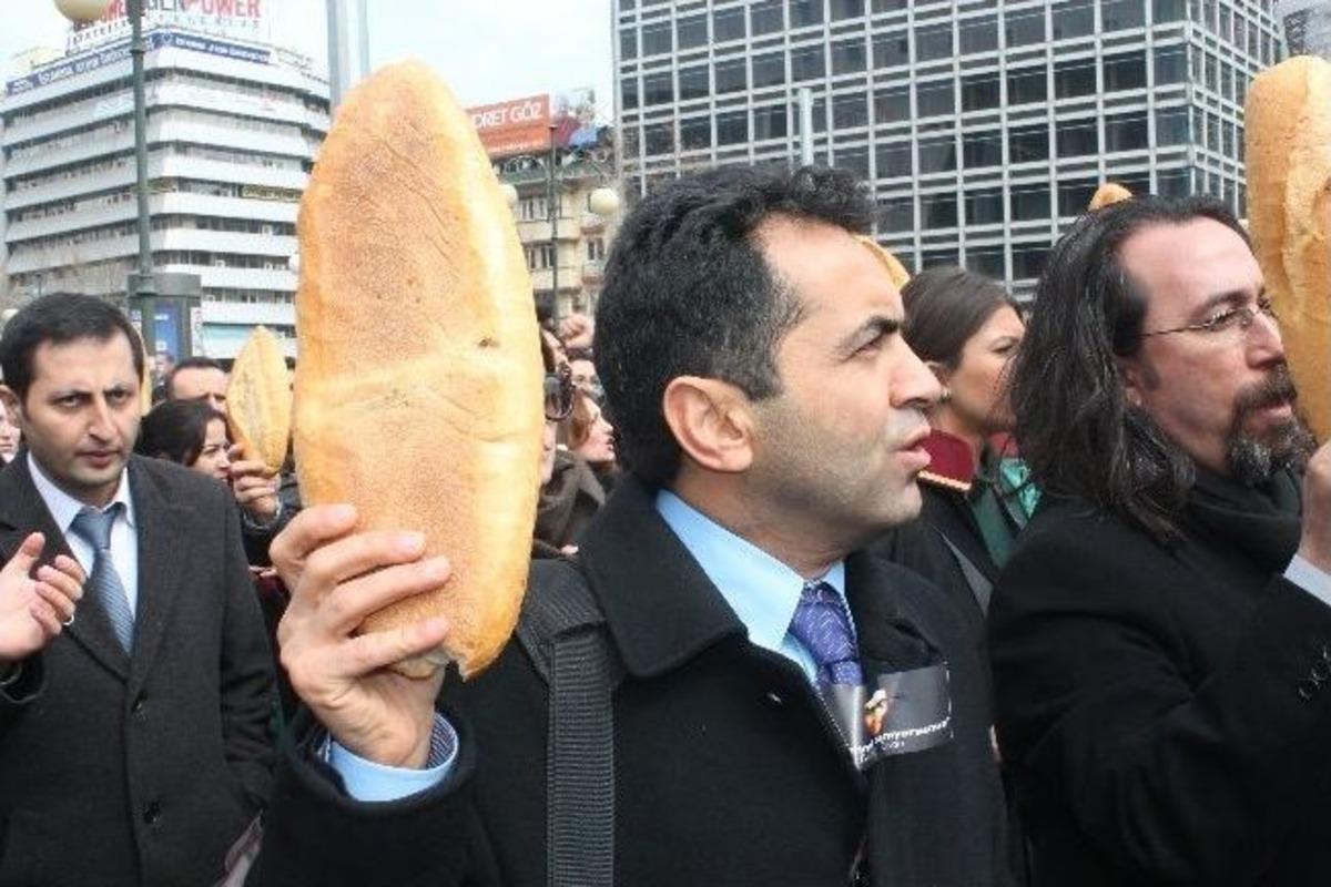 Kızılay'da Eylemcilere Polisten M&uuml;dahale