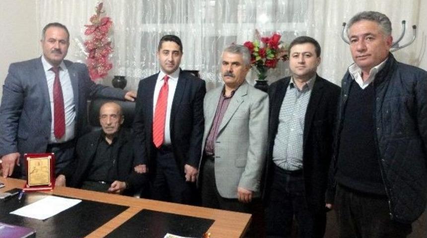 22 Yıllık Oda Başkanına Anlamlı Plaket