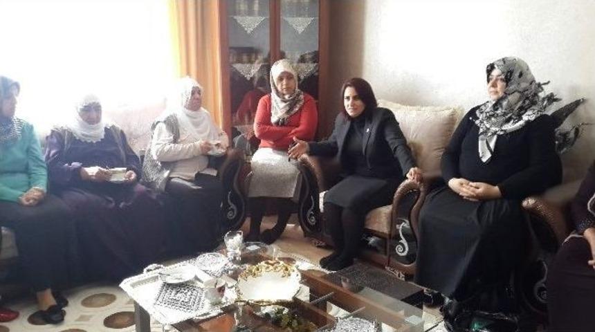 Ak Partili Kadınlar Se&ccedil;im &Ccedil;alışmalarına Devam Ediyor