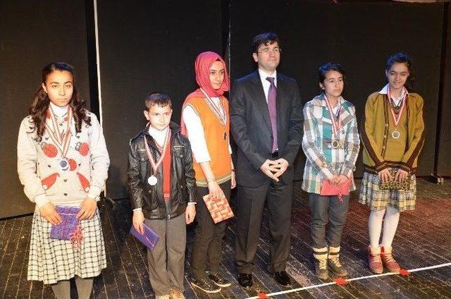 Minikler İstiklal Marşı Performansı İle Salonu Coşturdu 1