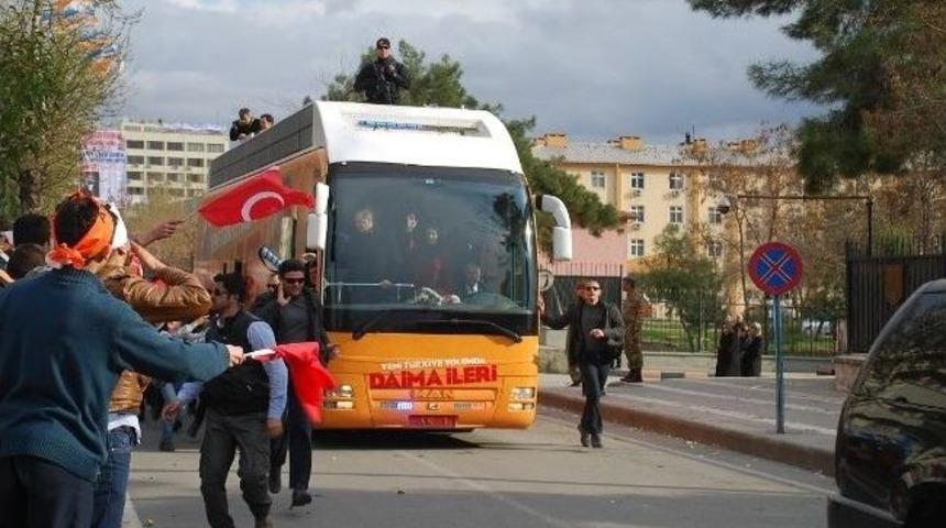 Siirtliler Başbakanı Yol Boyunca Takip Etti