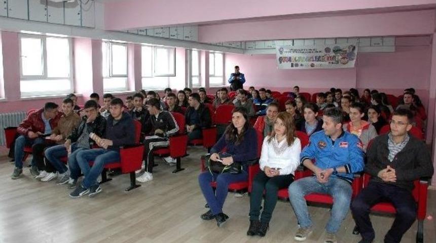 &Ouml;ğrencilere Sınav &Ouml;ncesi Moral Motivasyon Semineri
