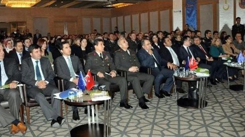 &ldquo;kadına Y&ouml;nelik Aile İ&ccedil;i Şiddetin &Ouml;nlenmesi Projesi&rdquo; &Ccedil;alıştayı Yapıldı