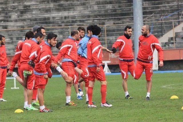 Kömürspor, İzmit Belediyespor Maçı Hazırlıklarını Sürdürüyor