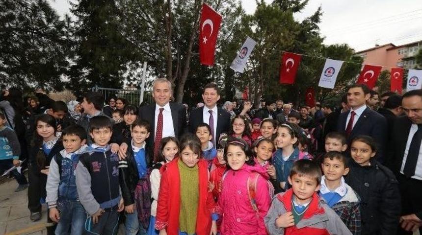 Denizli Belediyesi&rsquo;nden Kapalı Spor Salonu