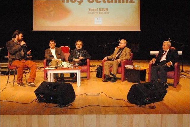 İstiklal Marşı&rsquo;nın Kabul&uuml;ne &Ouml;zel Şiirli Panel D&uuml;zenlendi 1