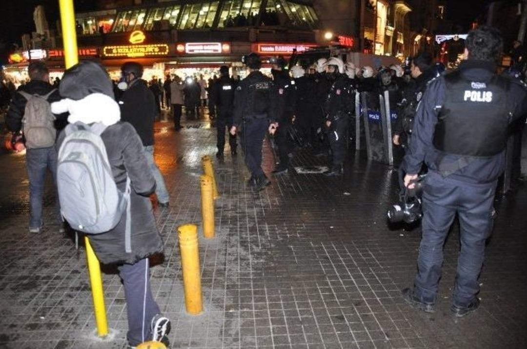 Taksim&rsquo;deki Olaylarda Bir Gazeteci Başından Yaralandı