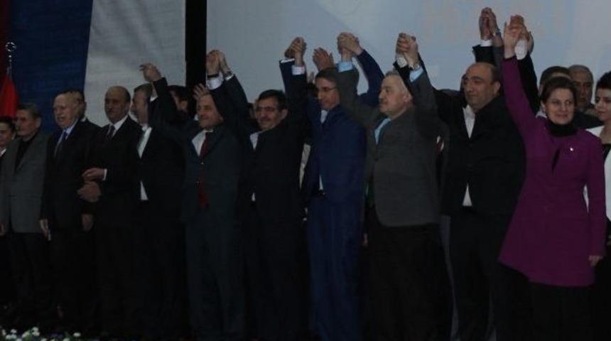 &Ccedil;evre Ve Şehircilik Bakanı İdris G&uuml;ll&uuml;ce Elazığ&rsquo;da