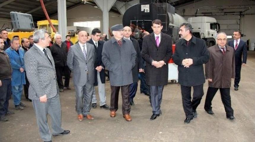 Sivas Valisi Barut&rsquo;tan, İl &Ouml;zel İdaresi At&ouml;lyelerine Ziyaret