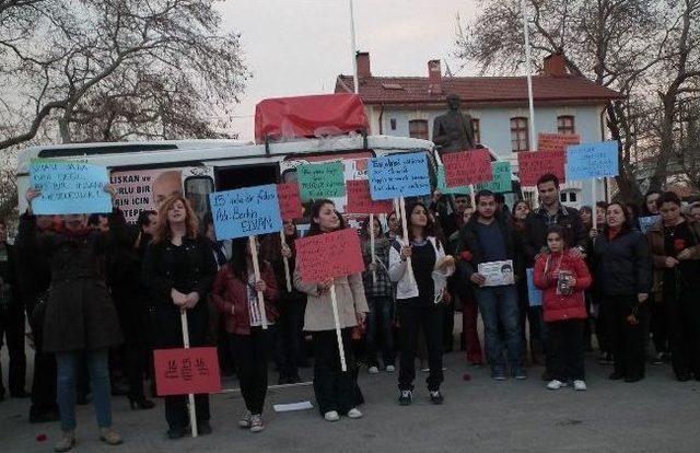 Berkin Elvan ı Oturma Eylemiyle Andılar 3