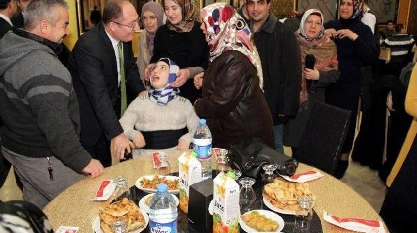 Ak Parti Sivas İl Başkanlığı Engelliler İle Bir Araya Geldi
